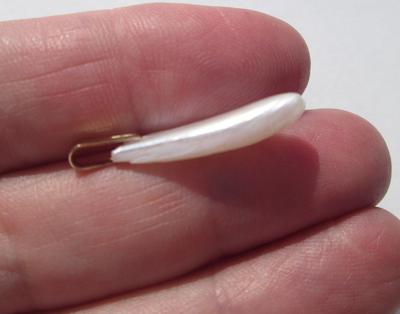 USA Natural Freshwater Spike Pearl Pendant 24mm 4+ carats