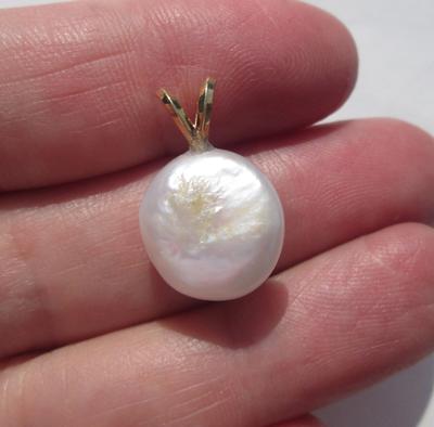 USA Natural Pearl Freshwater Pendant 10 carats 14k Gold