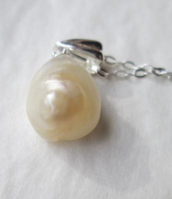 USA Natural Pearl Pendant 10mm 3+ Carats on Sterling Silver