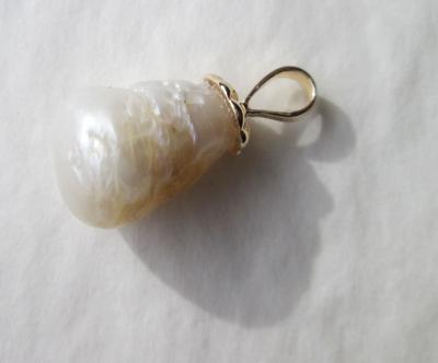 USA Natural Pearl Pendant 11mm on 14k Gold