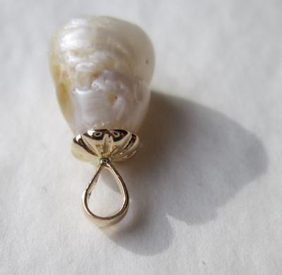 USA Natural Pearl Pendant 11mm on 14k Gold
