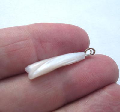 USA Natural Pearl Pendant Spike 23mm 14k Gold 5+ carats