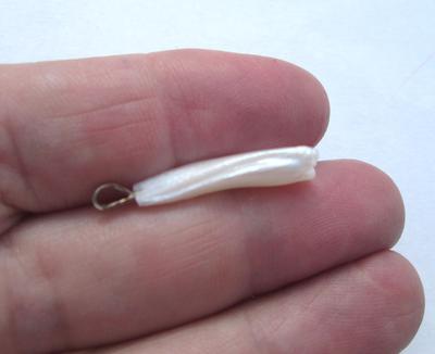 USA Natural Pearl Pendant Spike 23mm 14k Gold 5+ carats