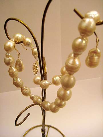White Baroque Pearl Necklace White Baroque Pearl Necklace