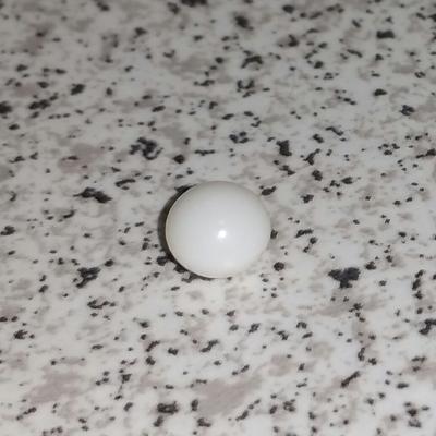 White Clam Pearl  1.65 ct