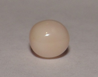 White Conch Pearl Round 2 carats 7mm