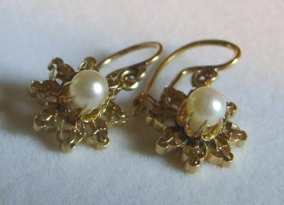 Antique Natural R Pearl Earrings
