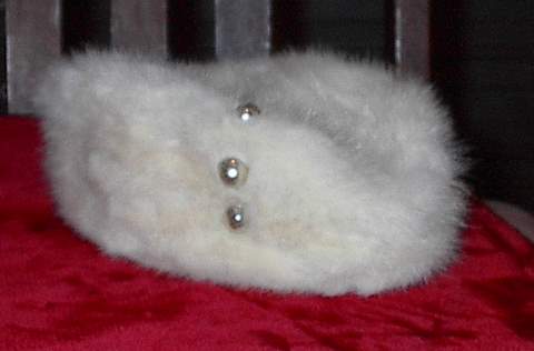 Fur Hat Pearls