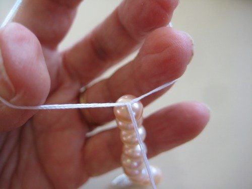 how to knot pearls