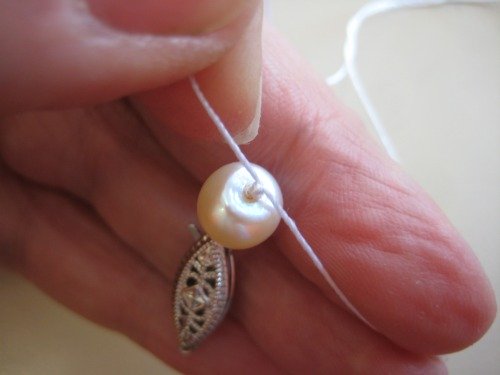 how to knot pearls