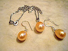 Pink Pearl Drop Set Pink Pearl Drop Set