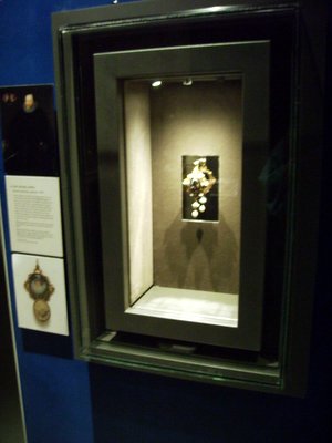 sir-francis-drake-jewel-and-queen-elizabeth-I-miniature sir-francis-drake-jewel-and-queen-elizabeth-I-miniature