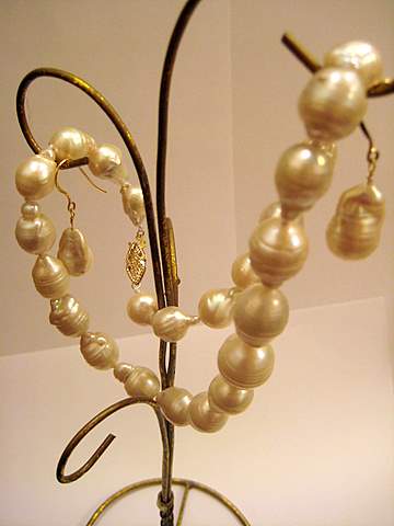 White Baroque Pearl Necklace
